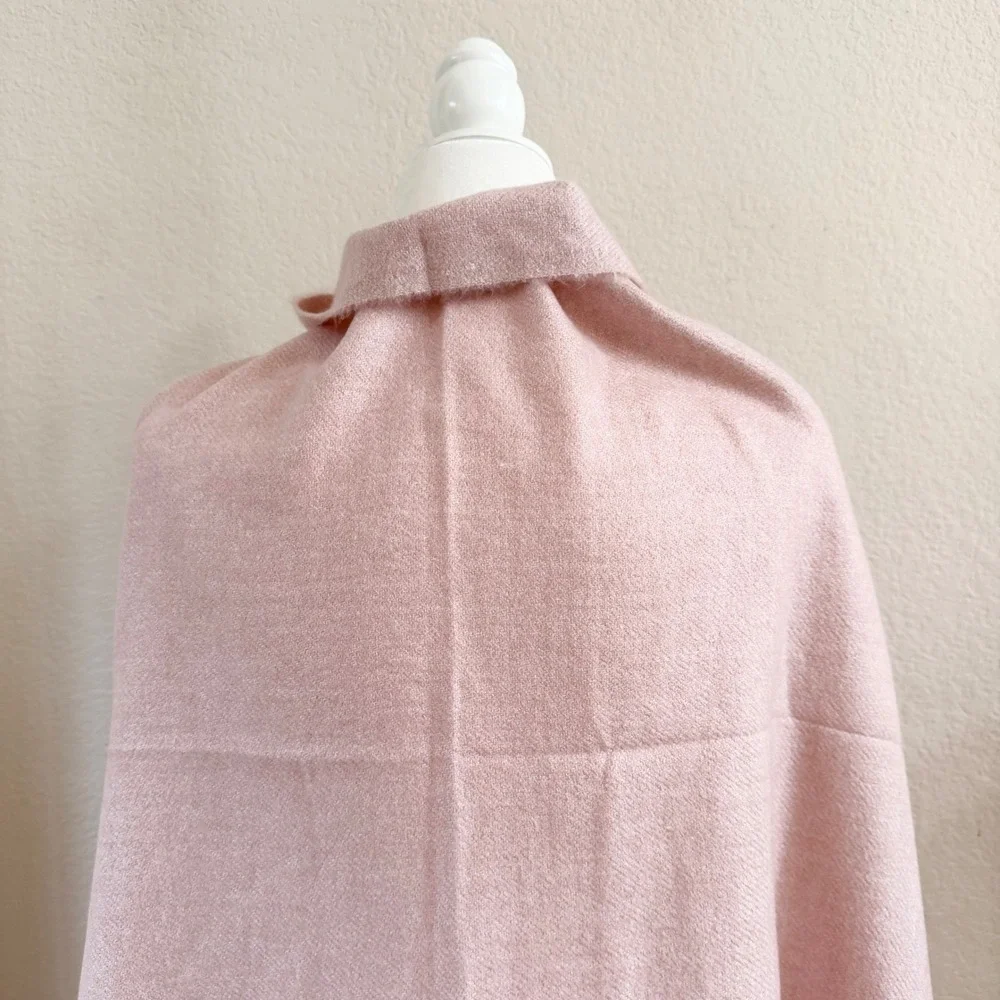 Magic Scarf Company Pink Button Front Fringe Poncho Wrap‎ Cape One Size NWT